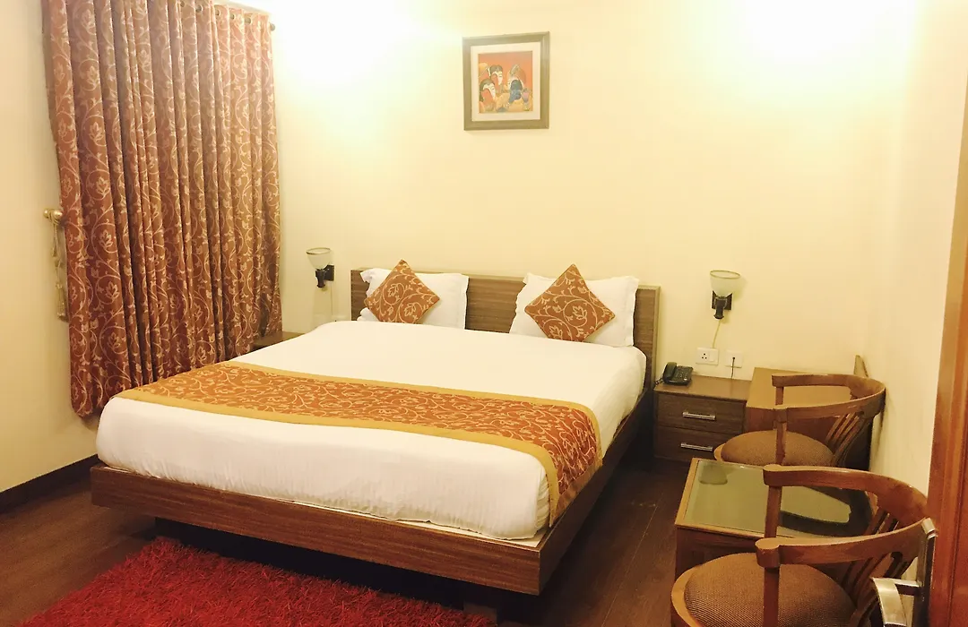 Skylink Suites Bed & Breakfast-1