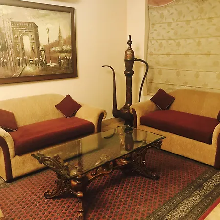 Skylink Suites Bed & Breakfast-2